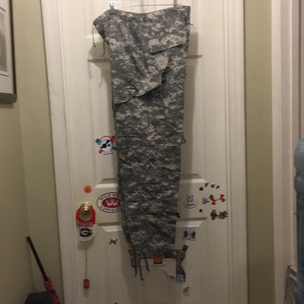 $7 3/$13 MAN-TLE R11 mens cargo pants